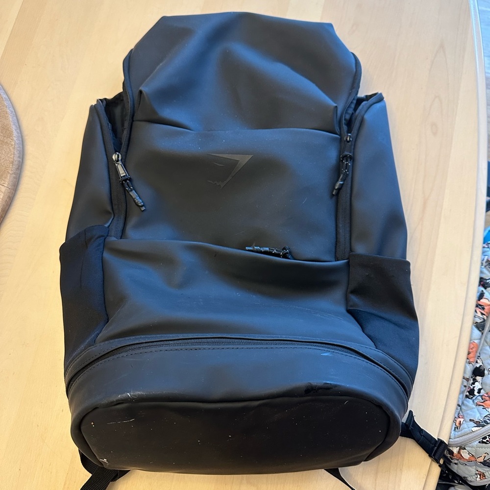 Gym shark black pack pack. Used for about 4 months.